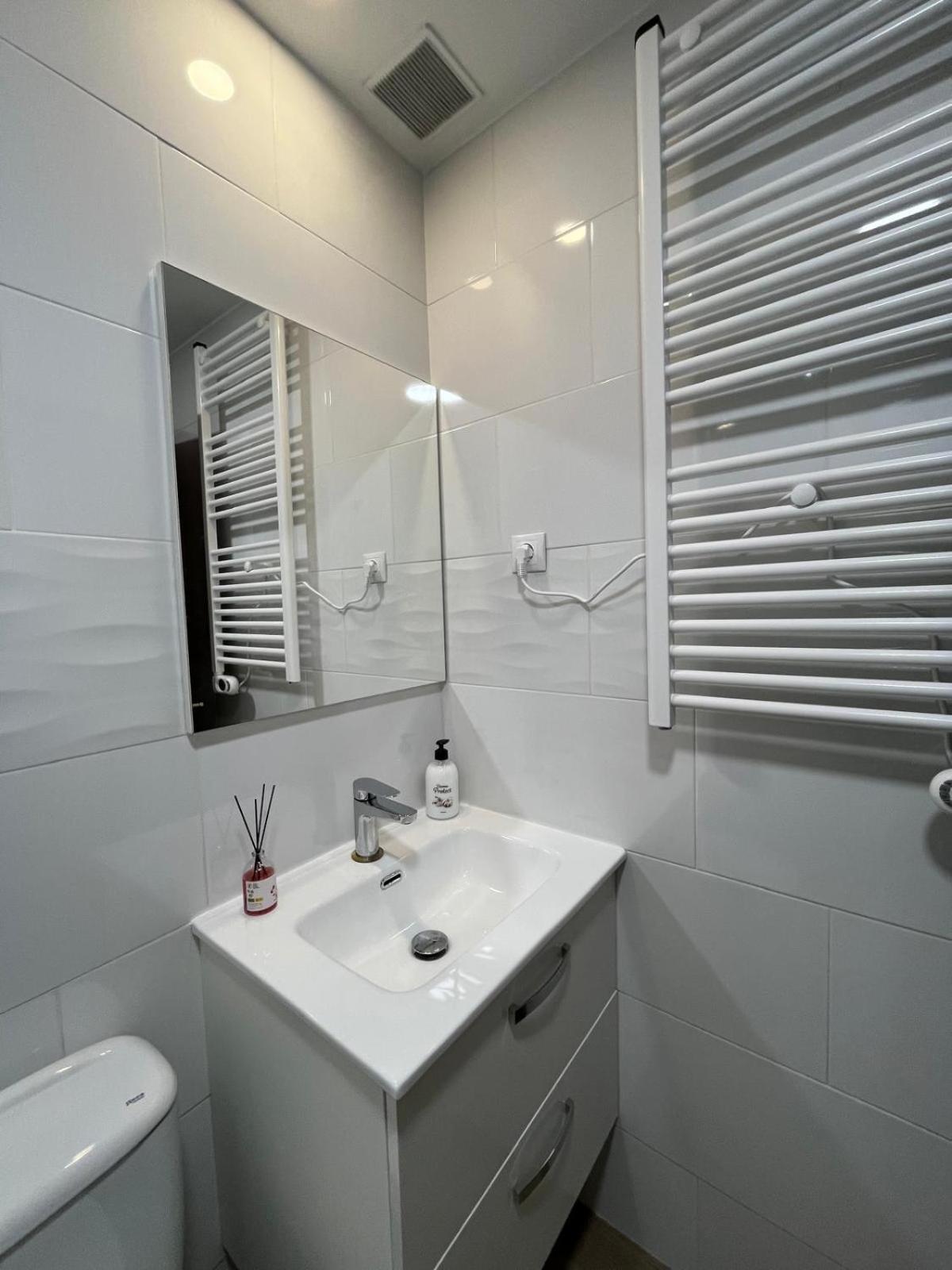 Apartamento Mercurio- Barajas 1B Madrid Extérieur photo